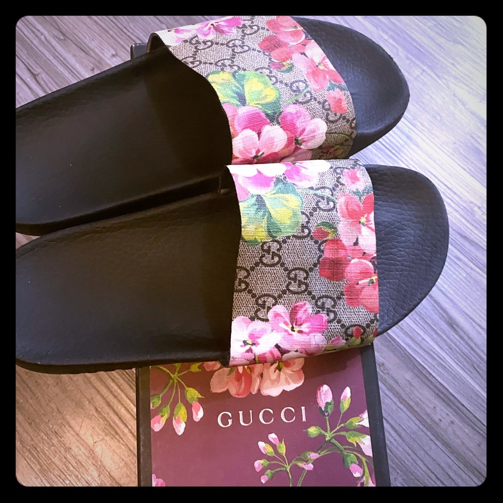 SOLD Gucci Bloom Sandals (Authentic)